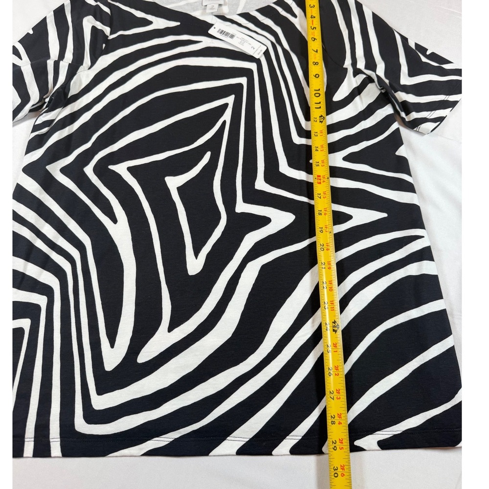 Chicos Weekends Zebra Play Boat Neck Elbow Sleeve Tunic Top Black White Sz 2 (L) - Picture 4 of 7